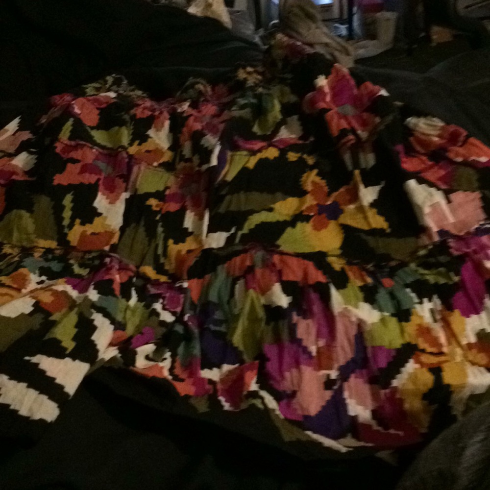 Chaudhry Kc skirt